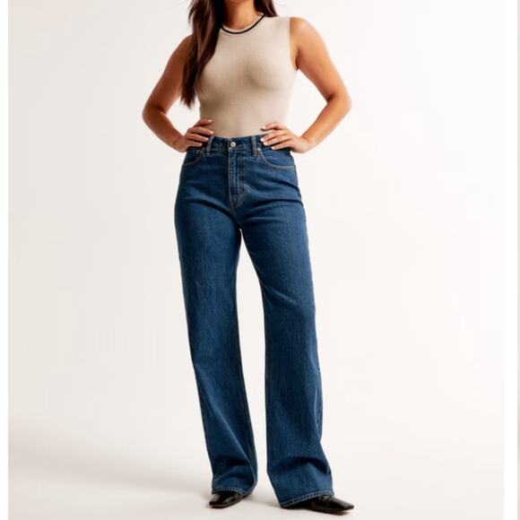 Abercrombie & Fitch Denim - New ABERCROMBIE Curve Love High Rise 90s Relaxed Jean Dark (27, 29) SHORT inseam